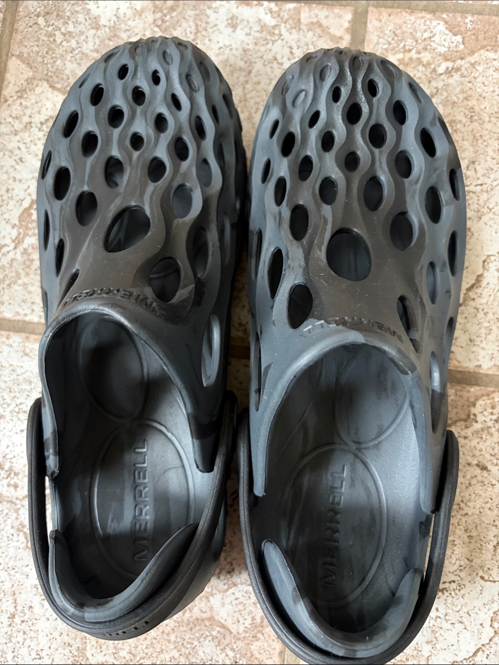 Merrell Women's Black Ventilated Slip-On Sandals